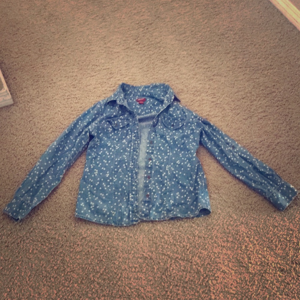 Selling a cute little girl’s jacket. :)